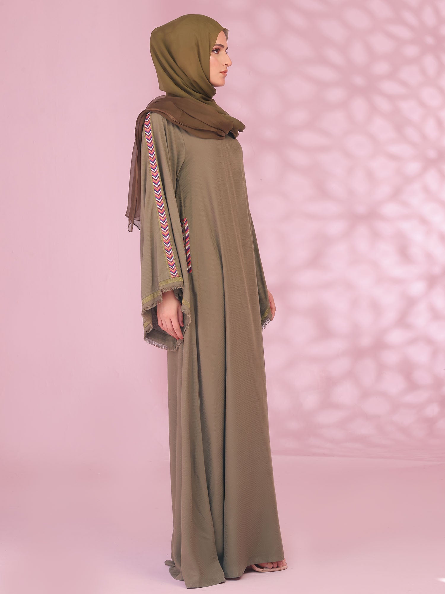 Tetreez Essence Abaya