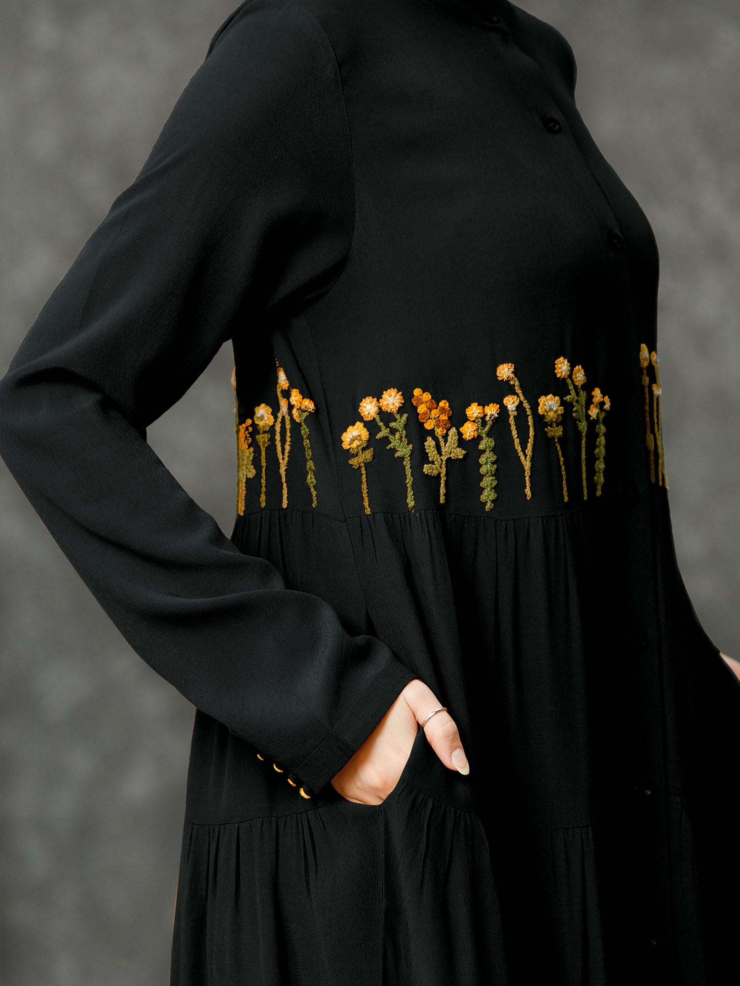Abaya Amber Black