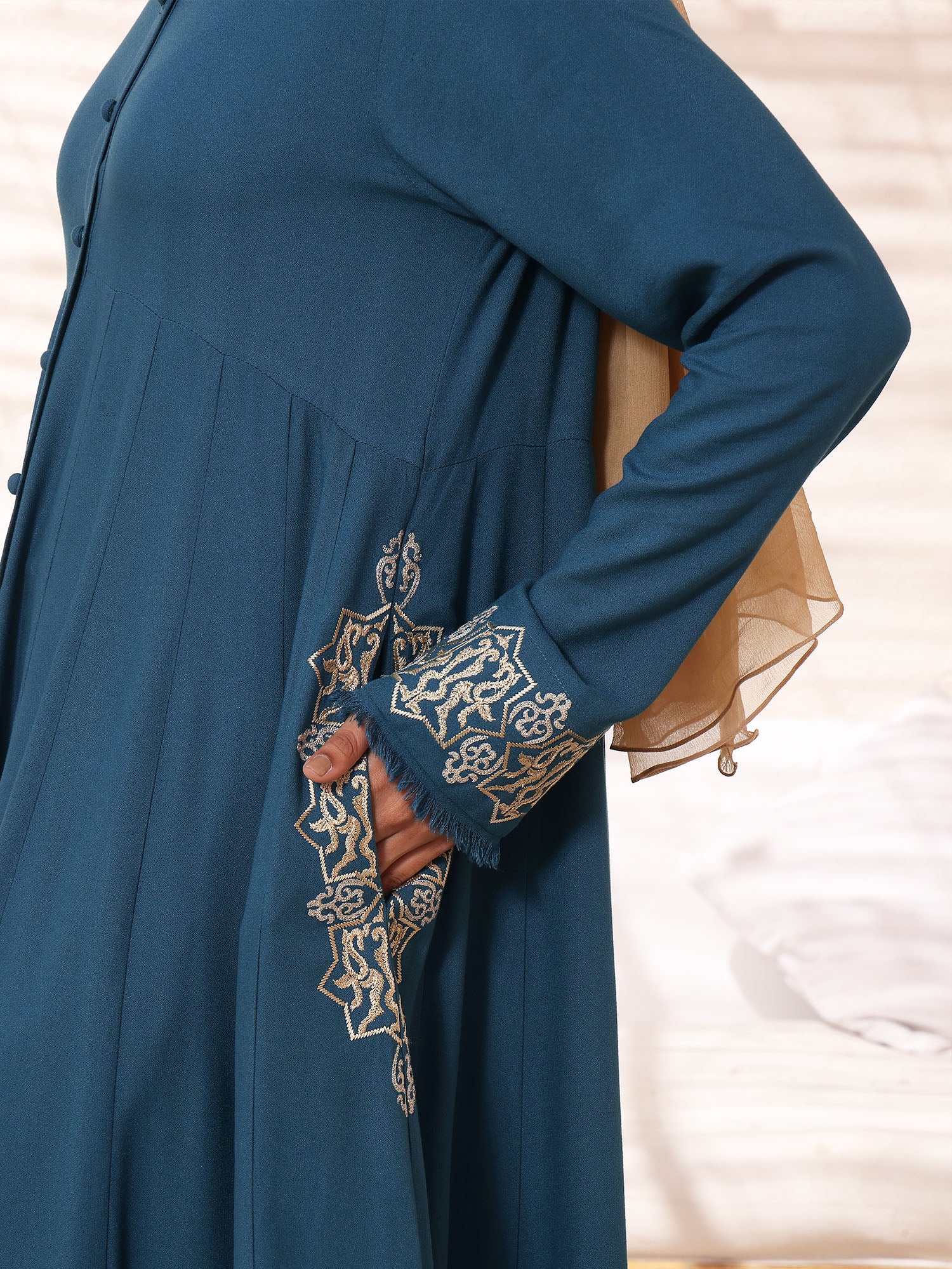 Abaya Precious Stitch