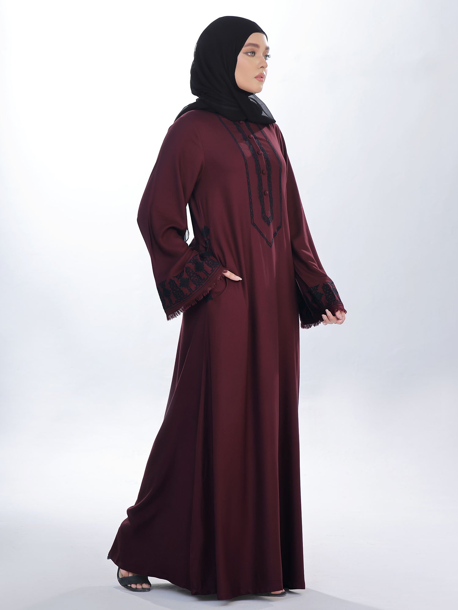 Geometrical Garnet Abaya