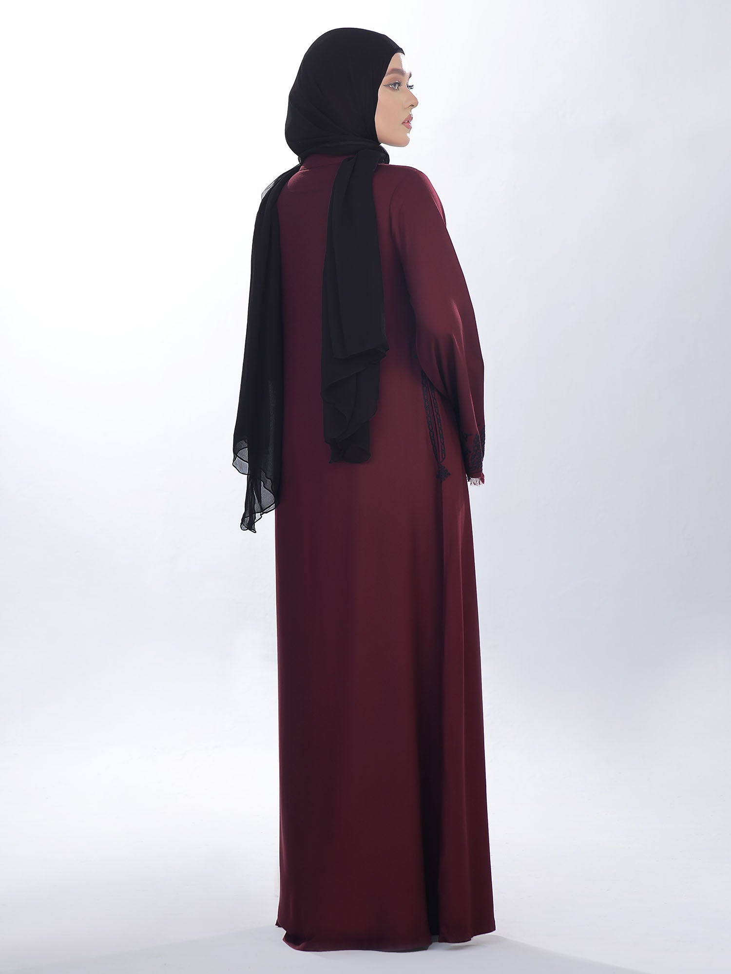 Geometrical Garnet Abaya
