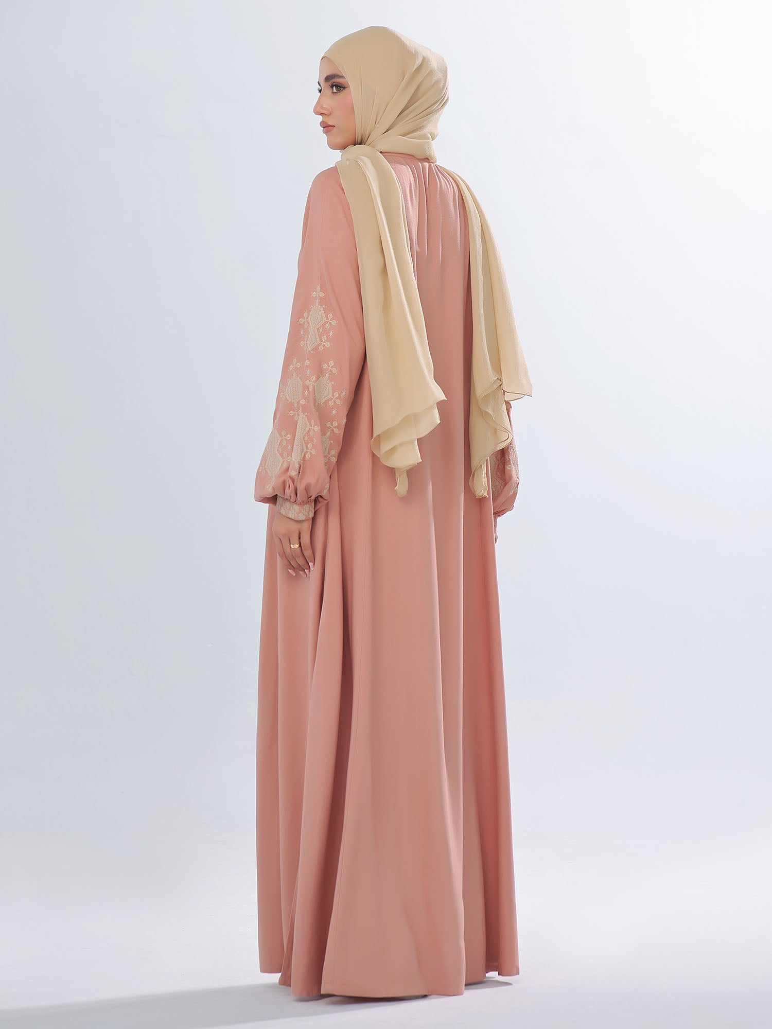 Weaves Geometry Abaya