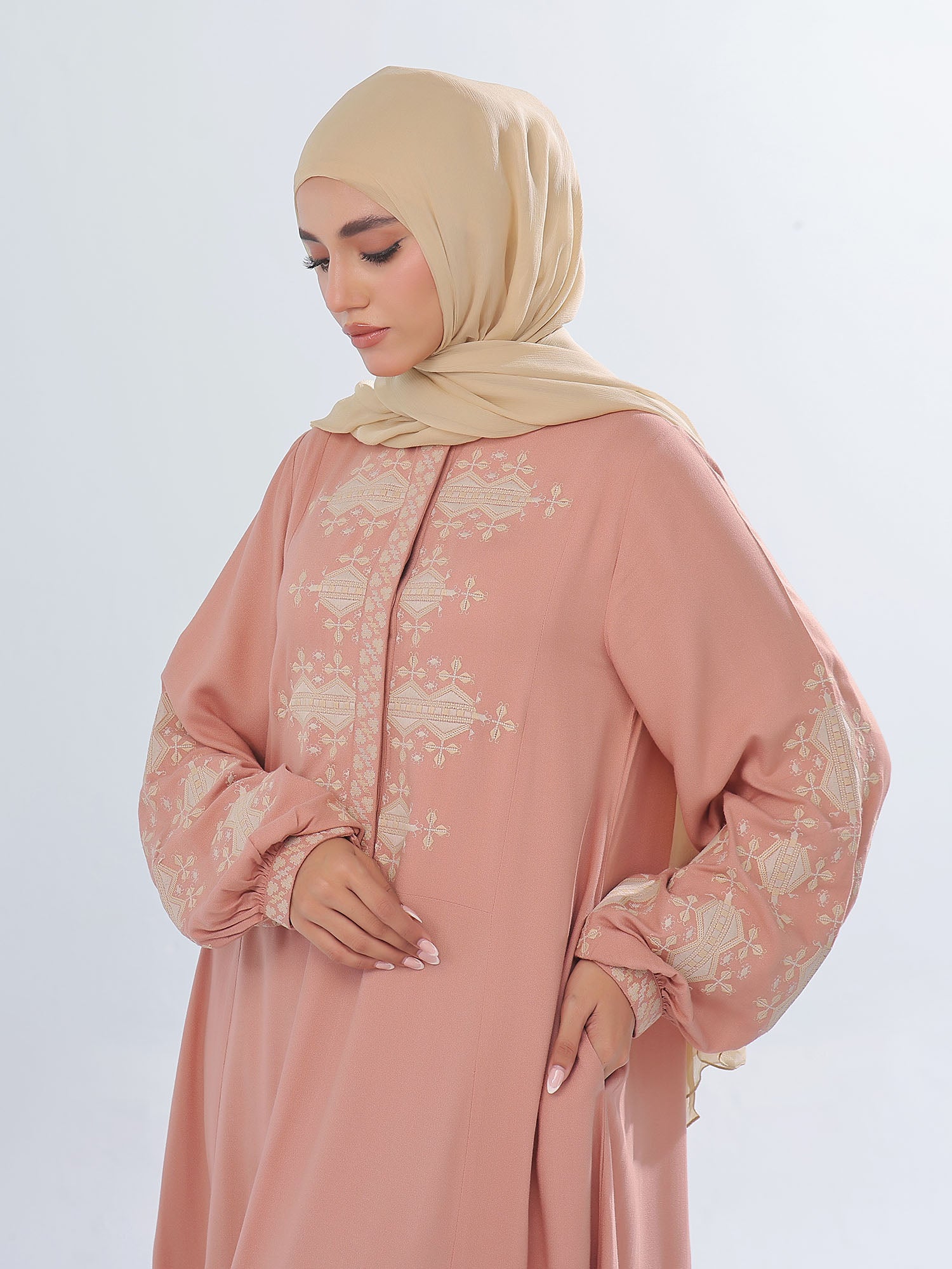 Weaves Geometry Abaya