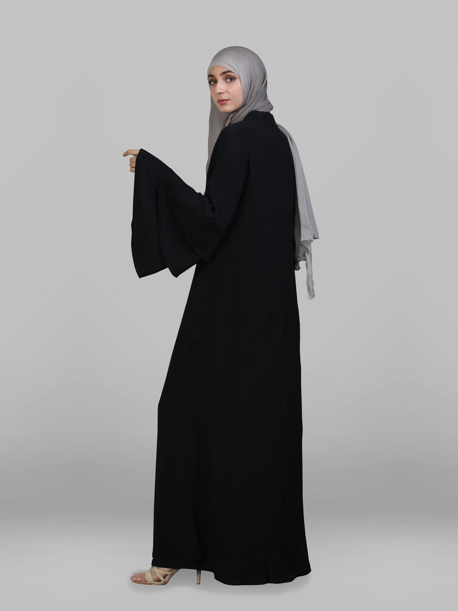 Gown Town Black Abaya
