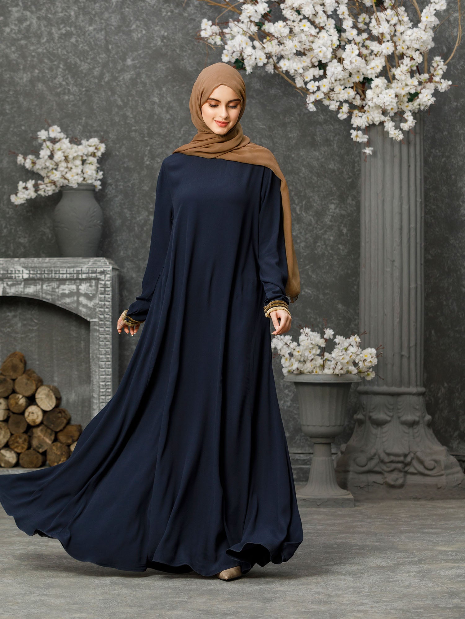Bumblebee Abaya