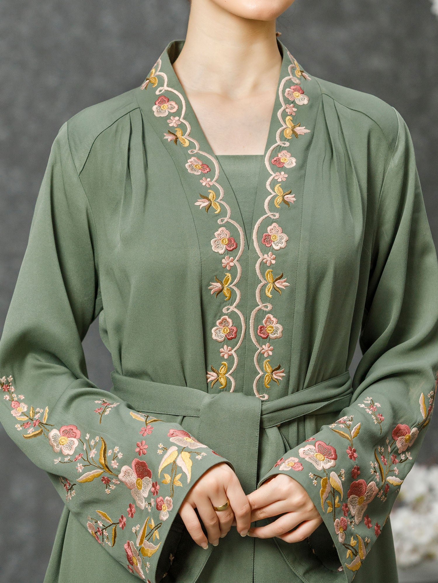 Abaya Peafowl