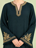 Neel-e-Zar Abaya